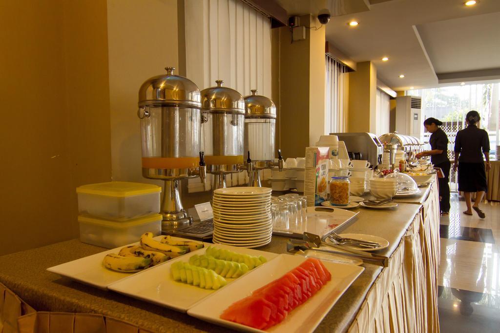 Hotel Yankin Янгон Екстер'єр фото