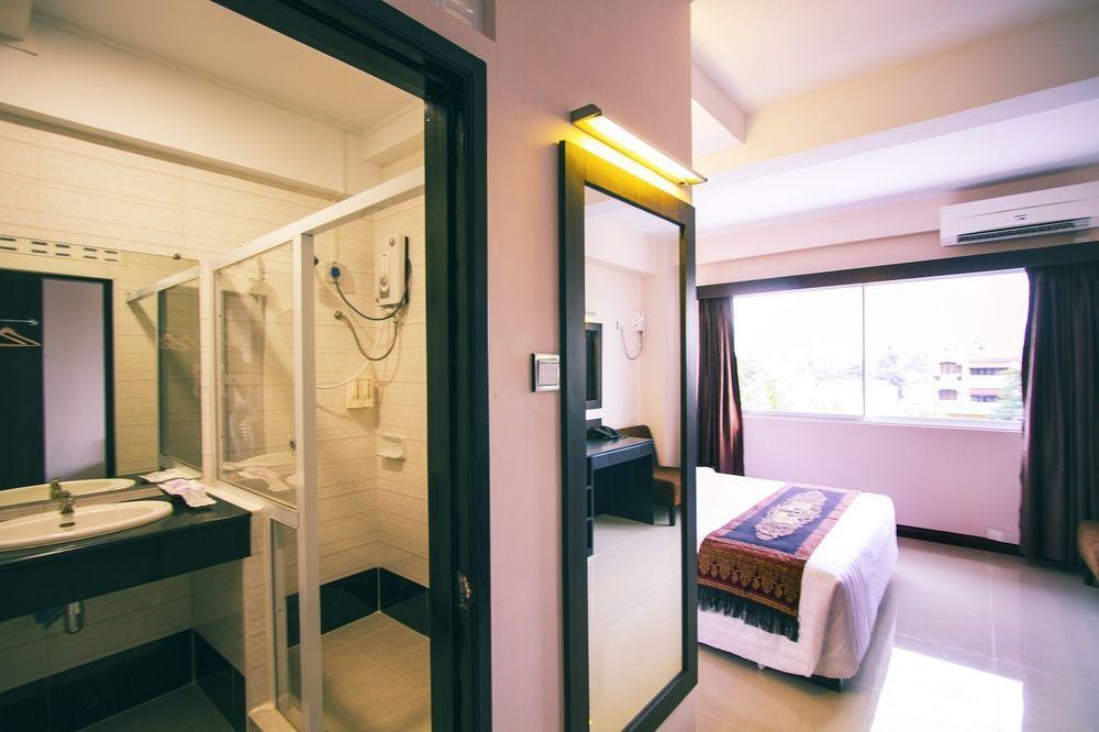 Hotel Yankin Янгон Екстер'єр фото