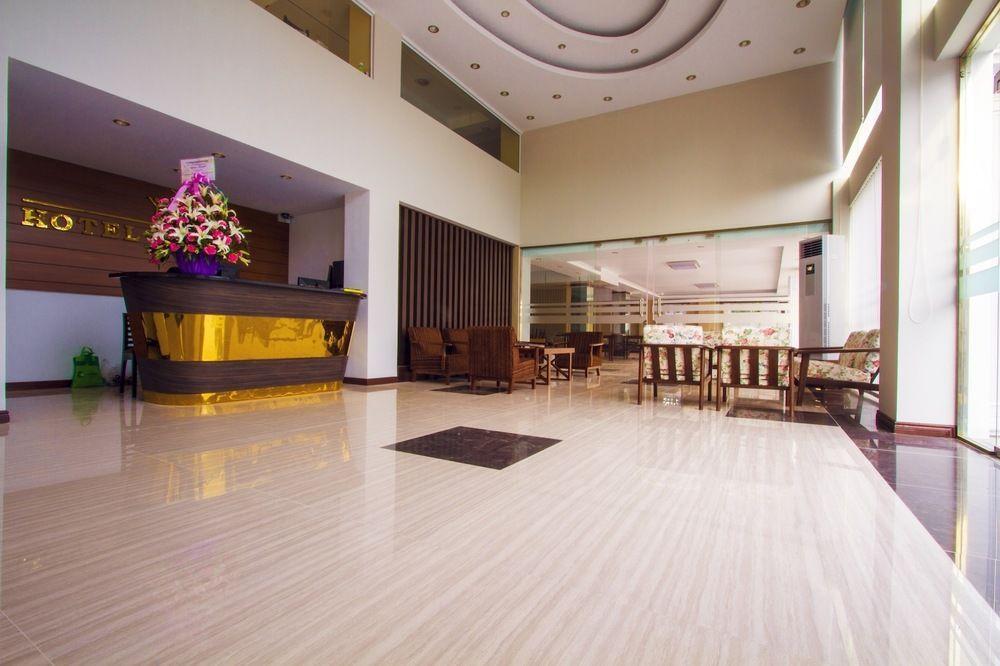Hotel Yankin Янгон Екстер'єр фото