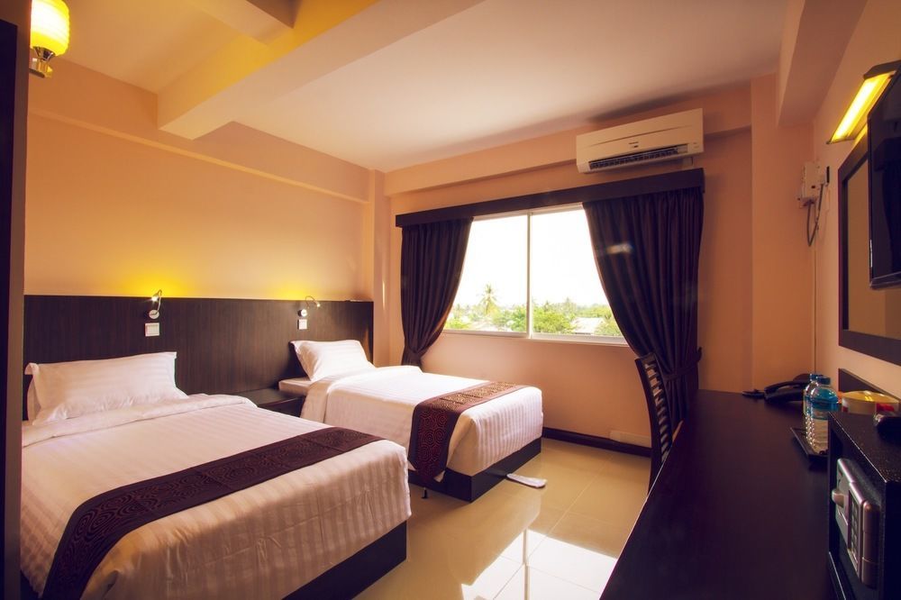 Hotel Yankin Янгон Екстер'єр фото