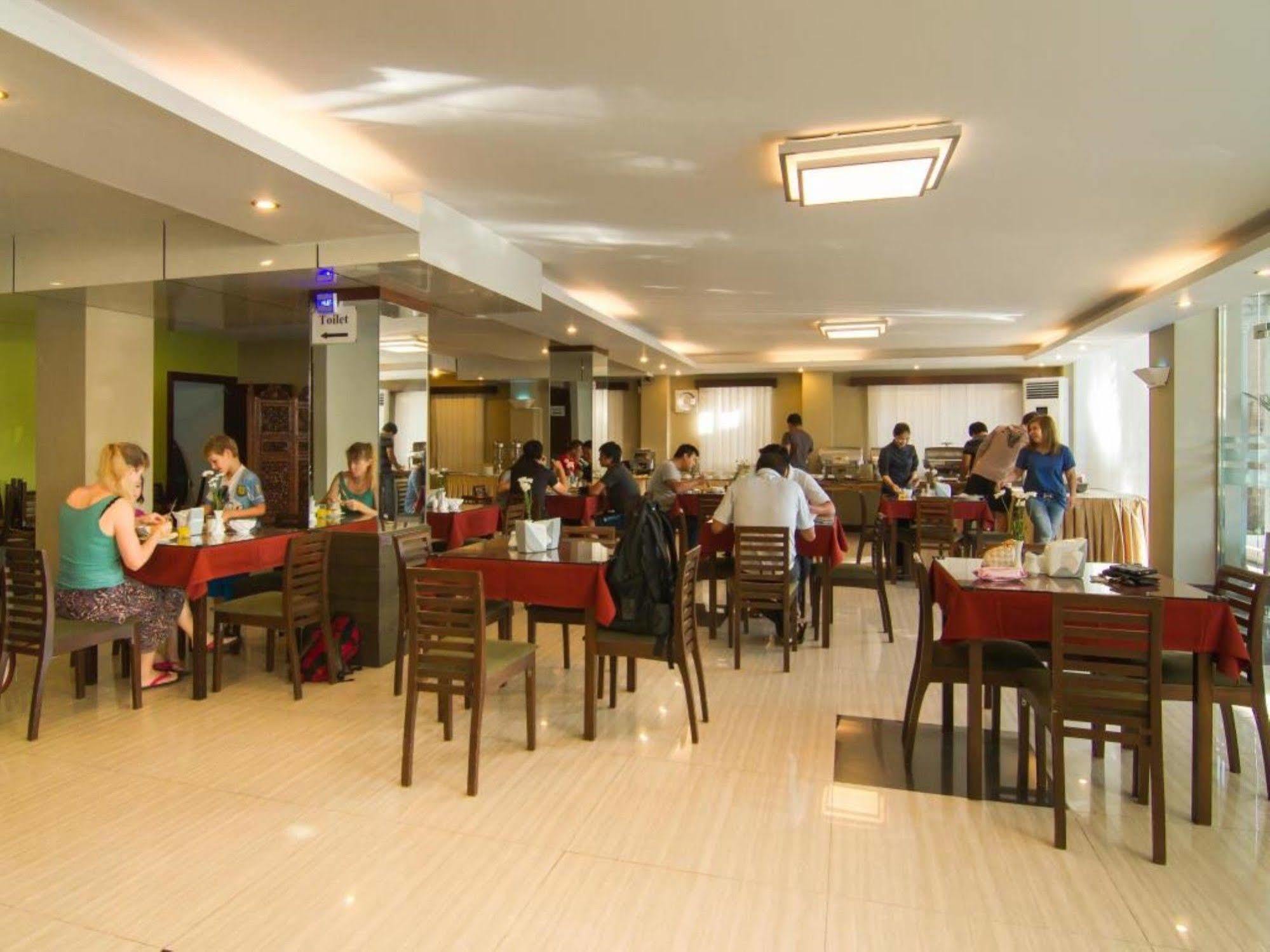 Hotel Yankin Янгон Екстер'єр фото
